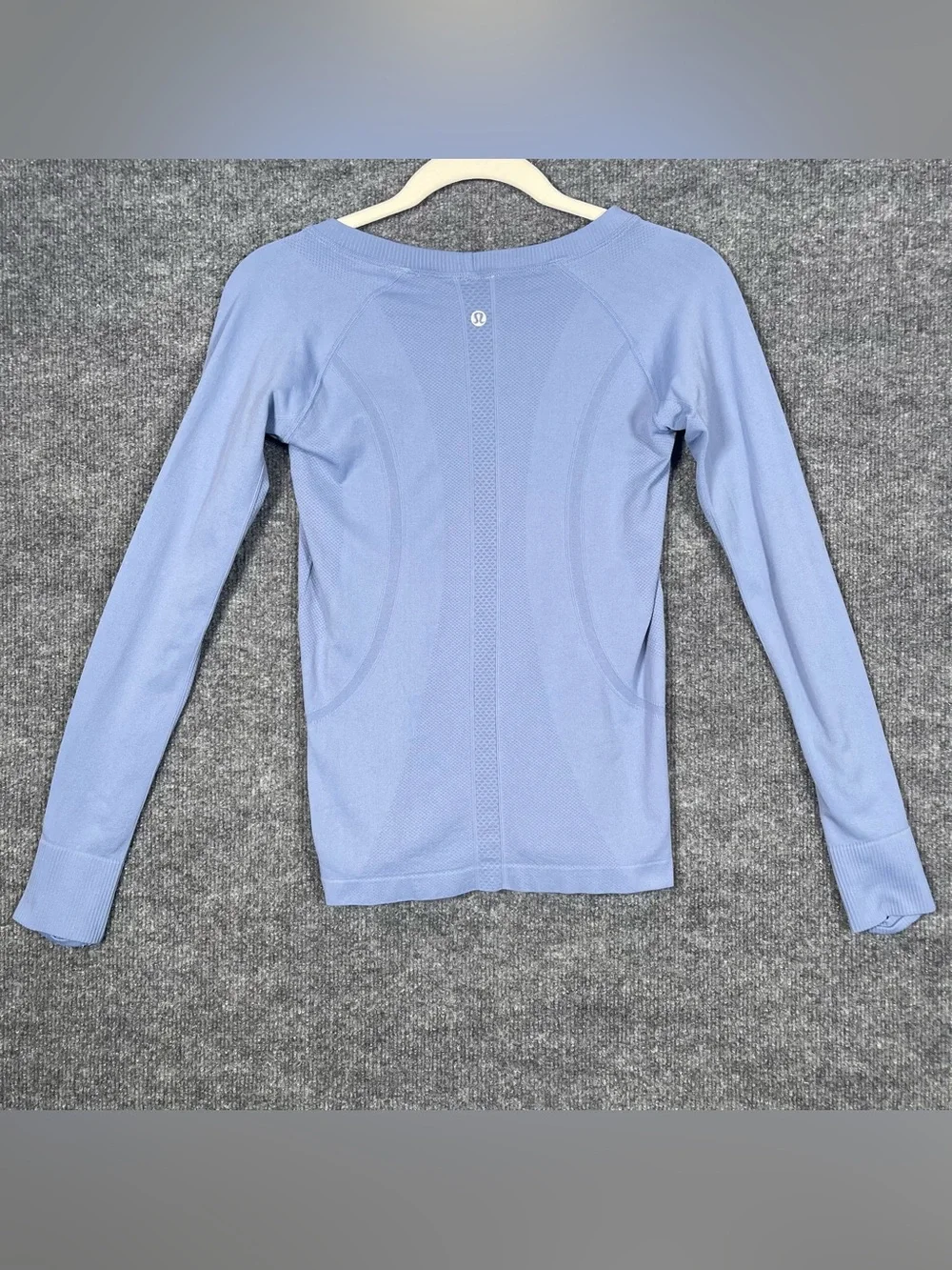 Lululemon Swiftly Tech Long Sleeve Crew Womens Blue Fingerhole Performance Shirt